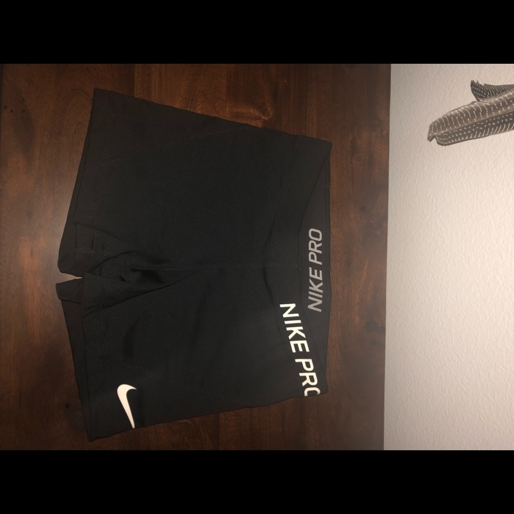 NIKE Pro Black Shorts Medium